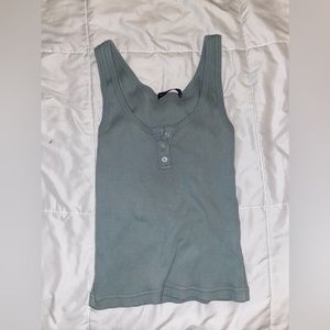 BRANDY MELVILLE GREEN SLEEVELESS CROP TOP